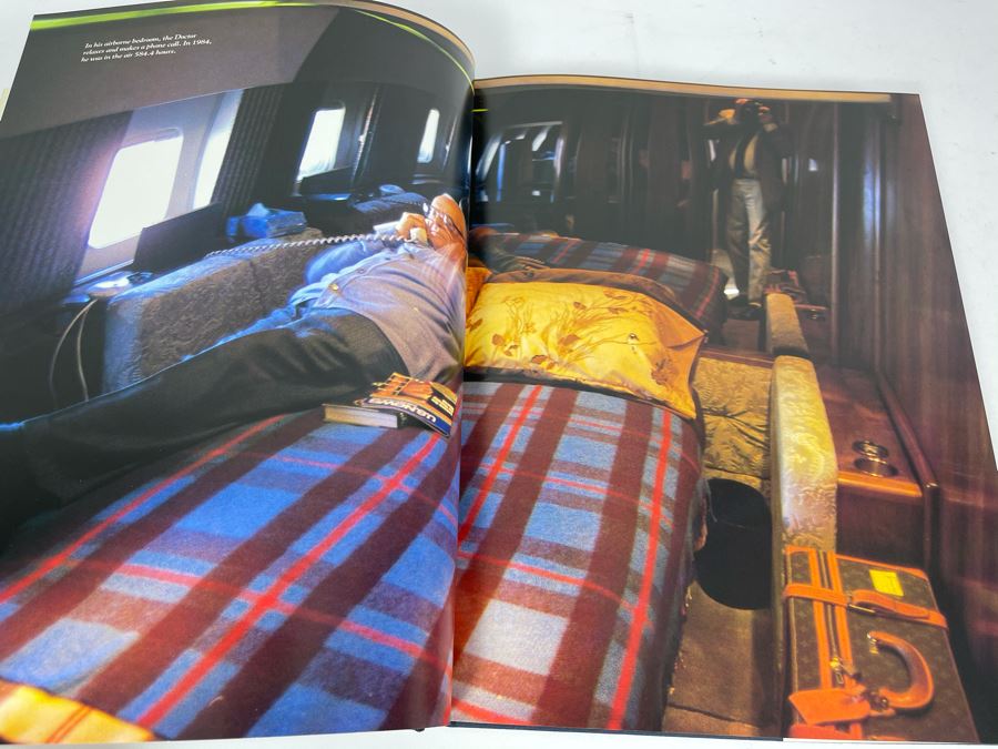JUST ADDED - Coffee Table Book: The World Of Armand Hammer By John Bryson [Photo 9]