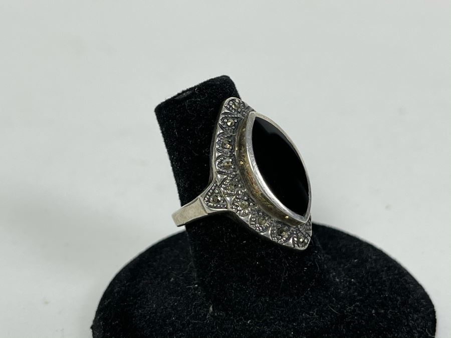 Vintage Sterling Silver, Onyx And Marcasite Ring 5.8g [Photo 5]