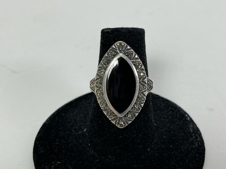 Vintage Sterling Silver, Onyx And Marcasite Ring 5.8g [Photo 2]