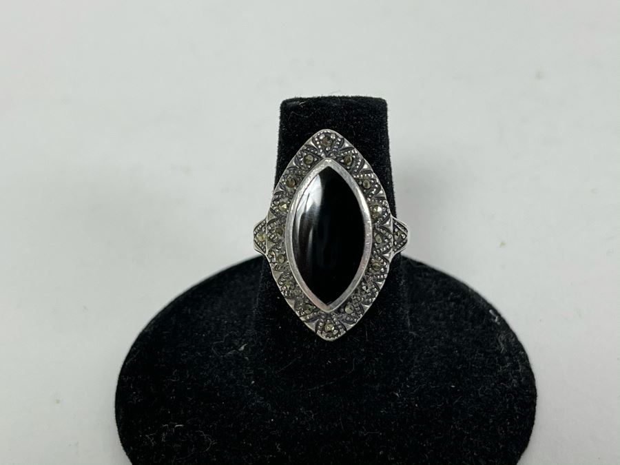 Vintage Sterling Silver, Onyx And Marcasite Ring 5.8g [Photo 3]