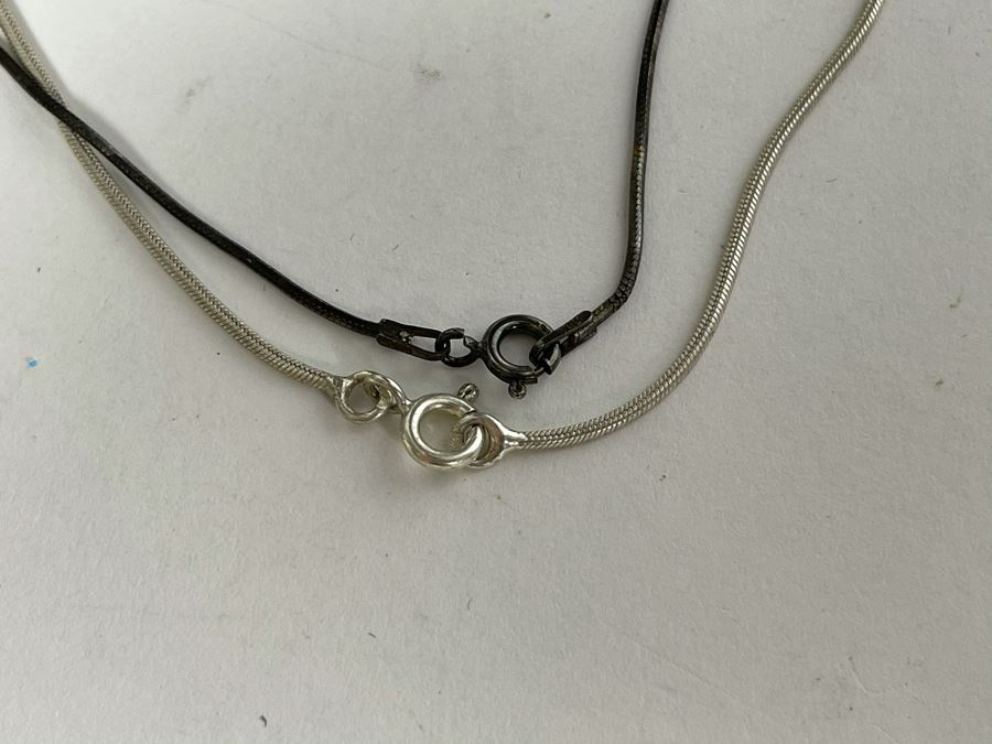 Pair Of Sterling Silver Chain Necklaces 15' And 16' Total Weight 6.7g [Photo 5]