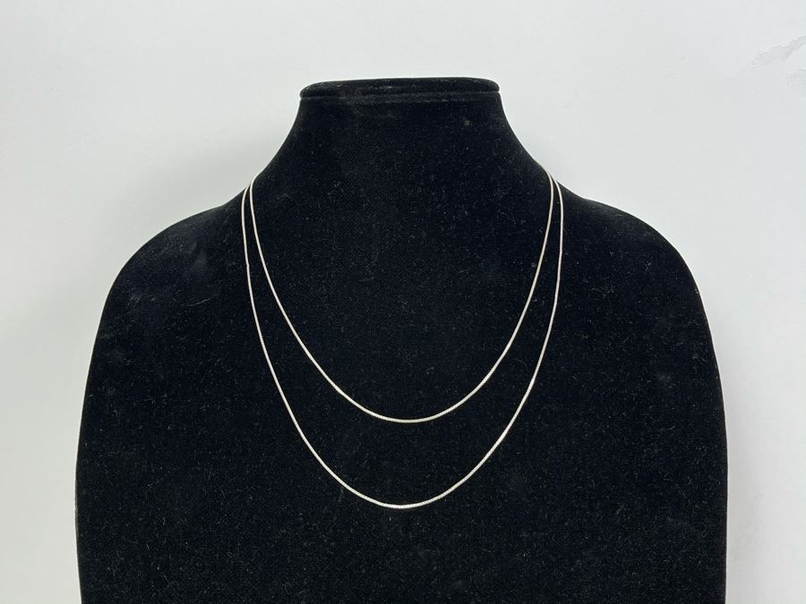 Pair Of Sterling Silver Chain Necklaces 19' And 22' Total Weight 4.4g