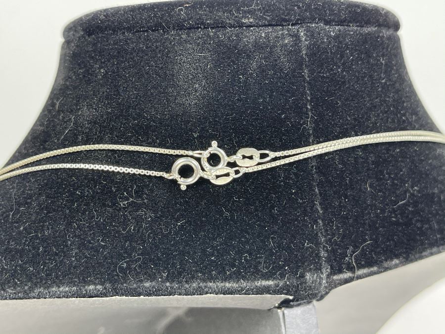 Pair Of Sterling Silver Chain Necklaces 19' And 22' Total Weight 4.4g [Photo 4]
