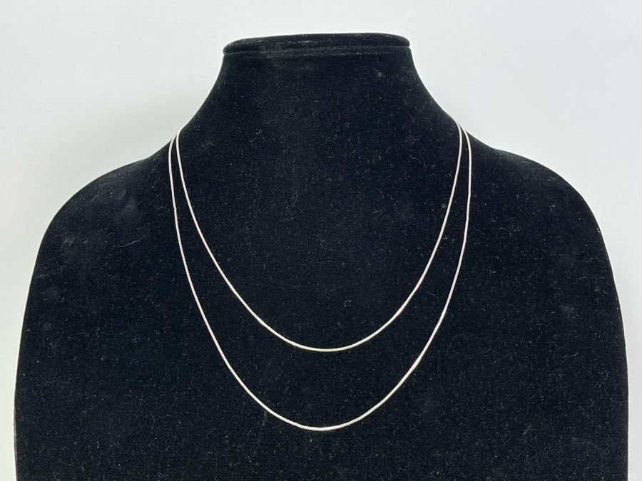 Pair Of Sterling Silver Chain Necklaces 19' And 22' Total Weight 4.4g [Photo 1]