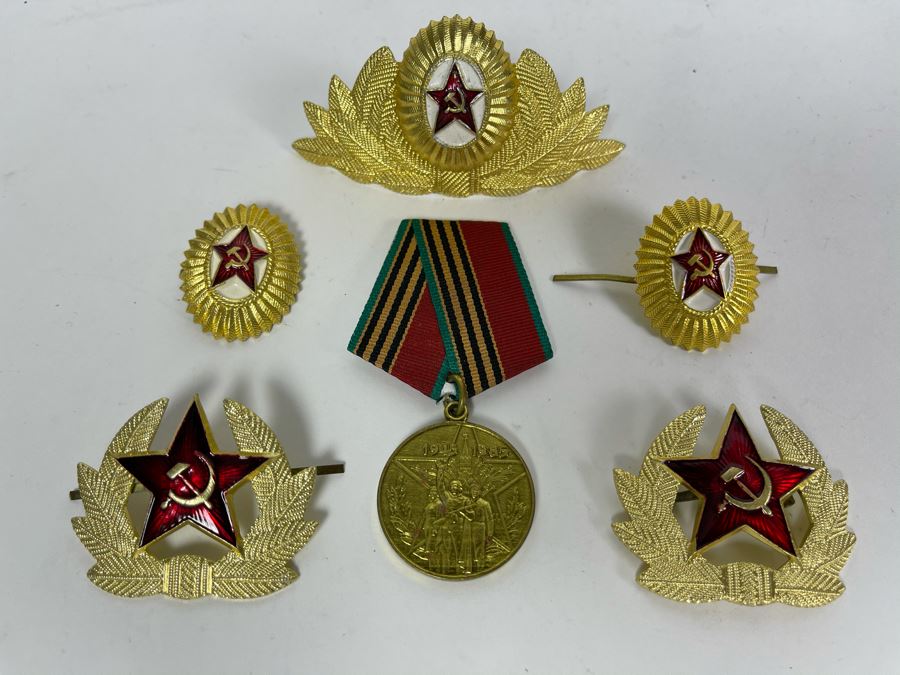 Collection Of Vintage Soviet Union USSR Hat Pins And Military Medal [Photo 1]