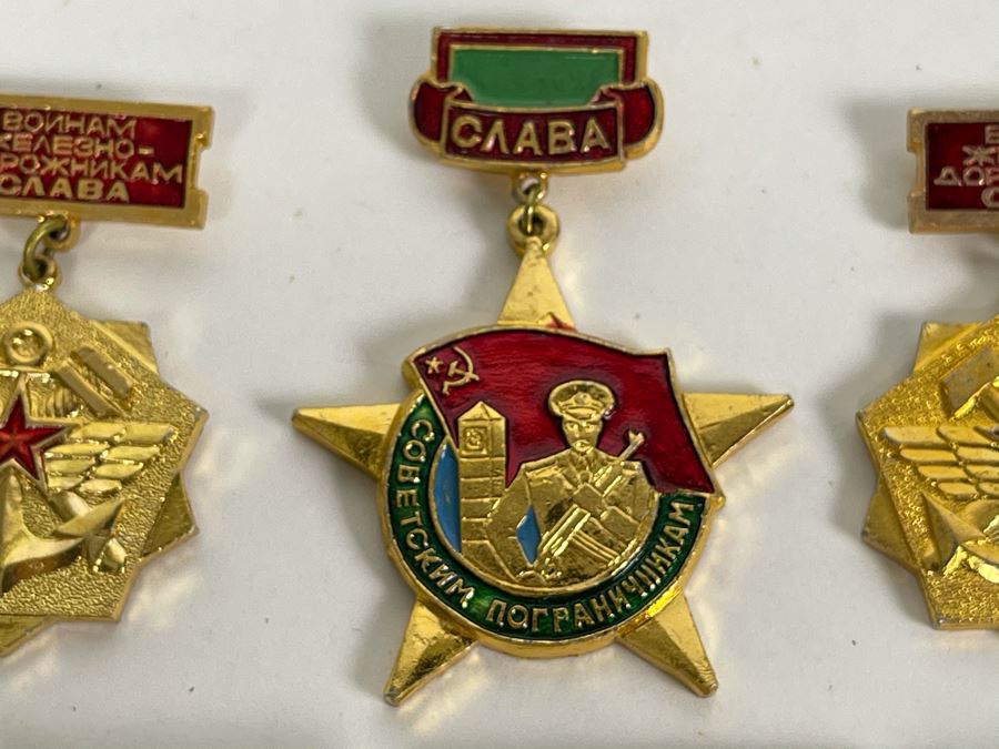 Collection Of Vintage Soviet Union USSR Pins And Military Medals [Photo 12]