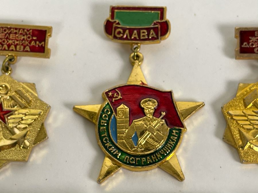 Collection Of Vintage Soviet Union USSR Pins And Military Medals [Photo 11]