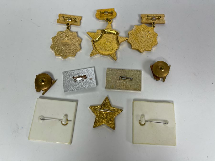 Collection Of Vintage Soviet Union USSR Pins And Military Medals [Photo 14]