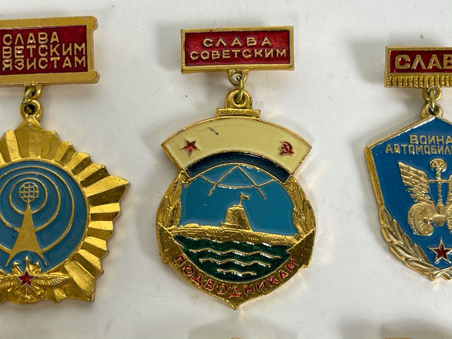 Collection Of Vintage Soviet Union USSR Pins And Military Medals [Photo 4]