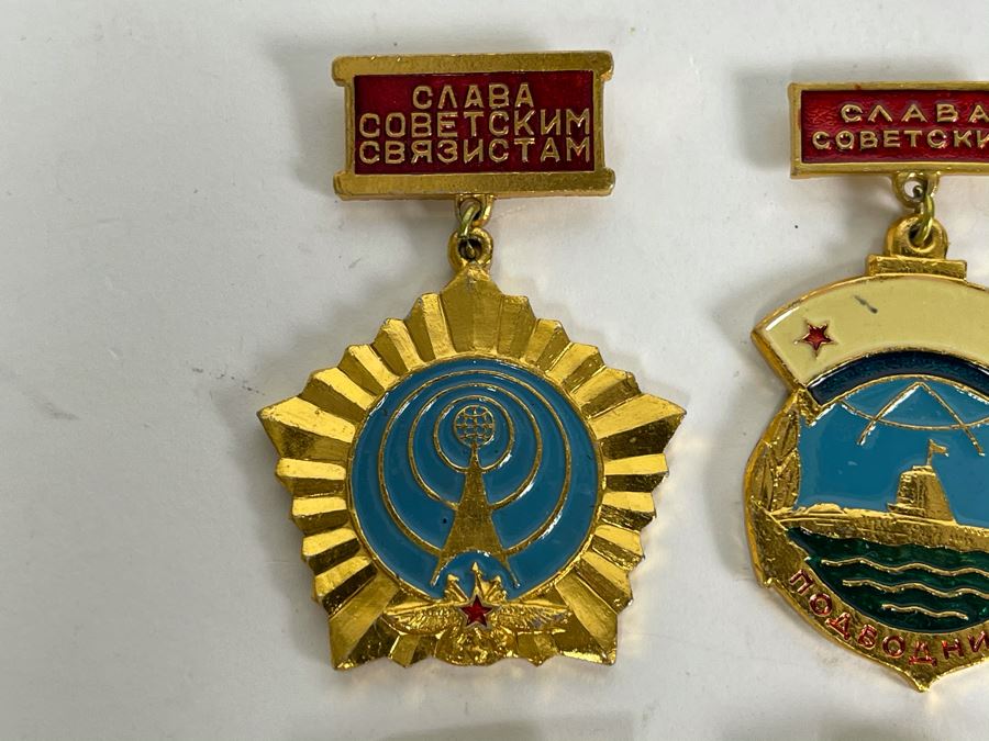 Collection Of Vintage Soviet Union USSR Pins And Military Medals [Photo 3]