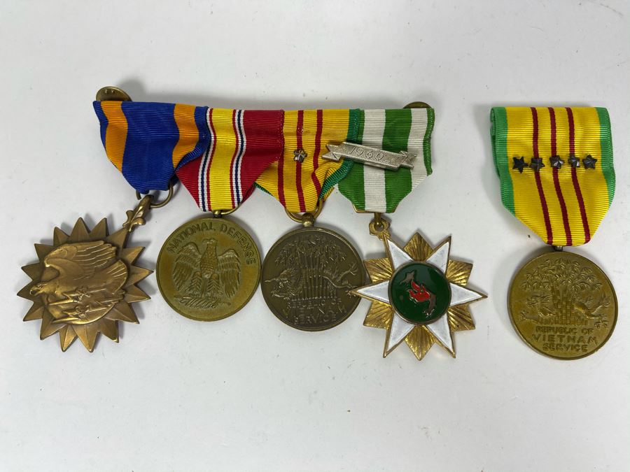Mid-Century United States Military Vietnam Era Medals [Photo 3]