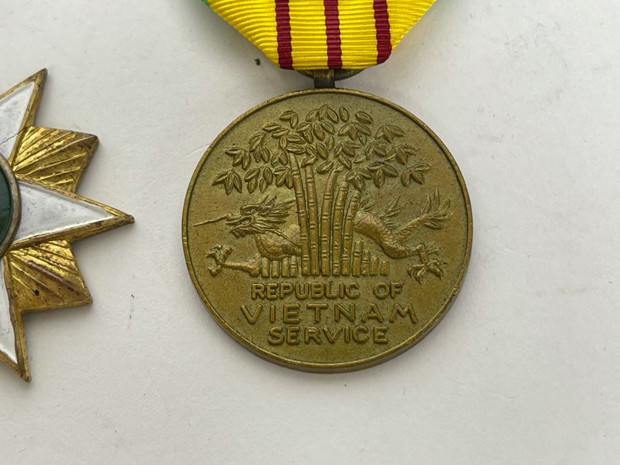Mid-Century United States Military Vietnam Era Medals [Photo 9]