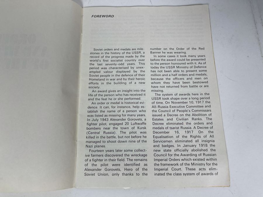 Book Of Orders And Medals Of The USSR [Photo 4]