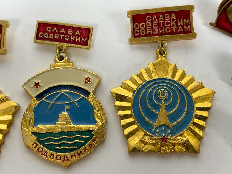 Collection Of Vintage Soviet Union USSR Pins And Military Medals [Photo 5]