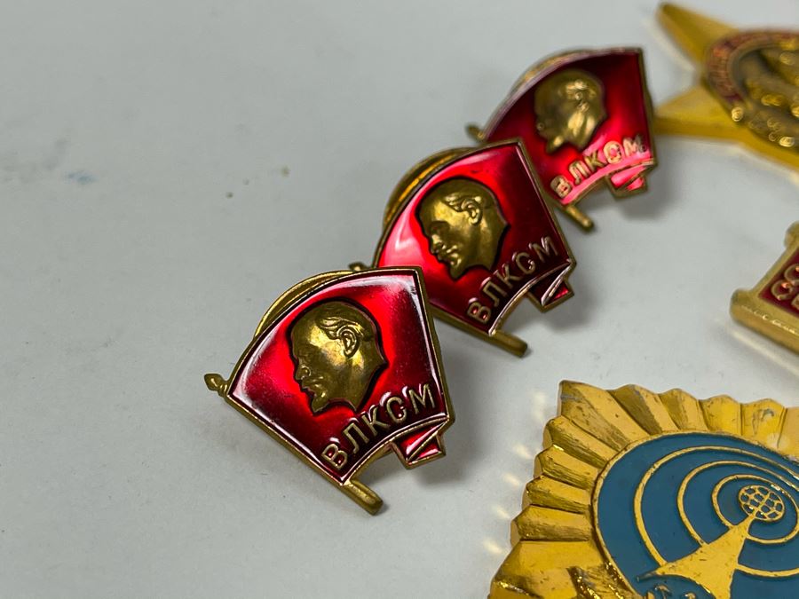 Collection Of Vintage Soviet Union USSR Pins And Military Medals [Photo 7]