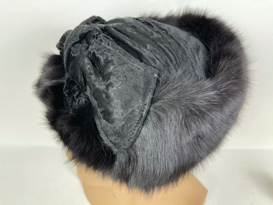 Vintage Russian Fur Hat [Photo 4]