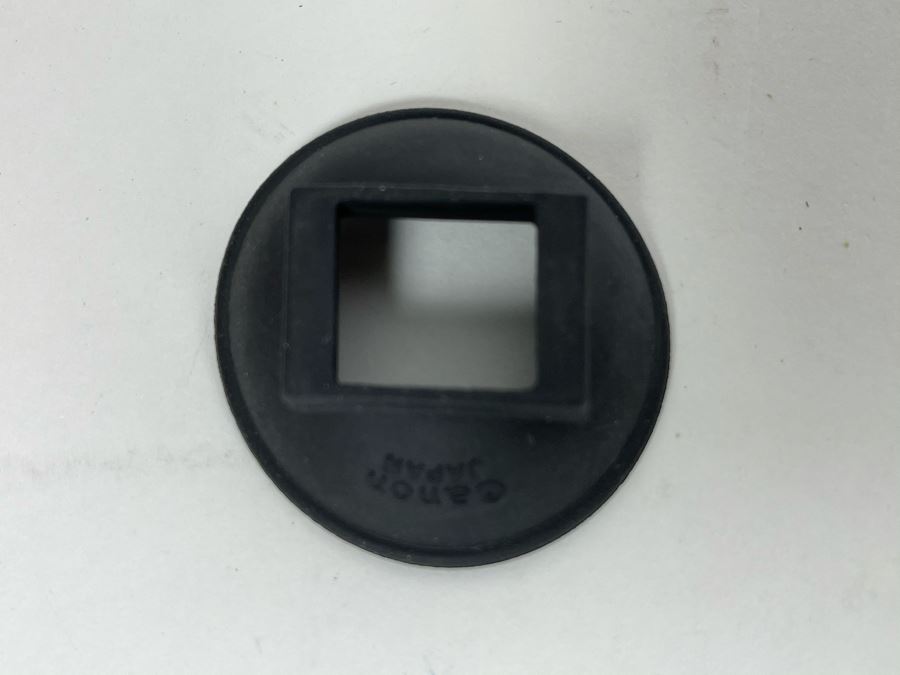 Vintage Canon AE-1 Film Camera With Additional Lens And Manuals [Photo 12]