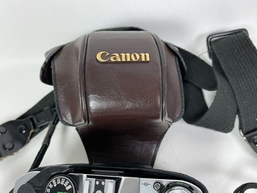 Vintage Canon AE-1 Film Camera With Additional Lens And Manuals [Photo 7]