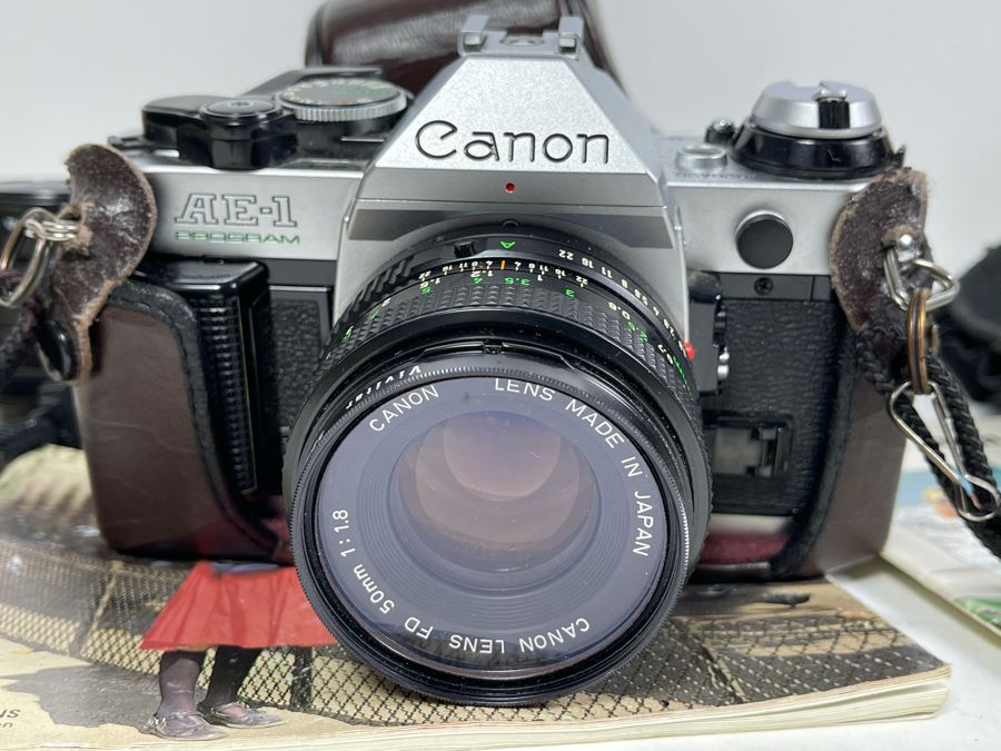 Vintage Canon AE-1 Film Camera With Additional Lens And Manuals [Photo 11]
