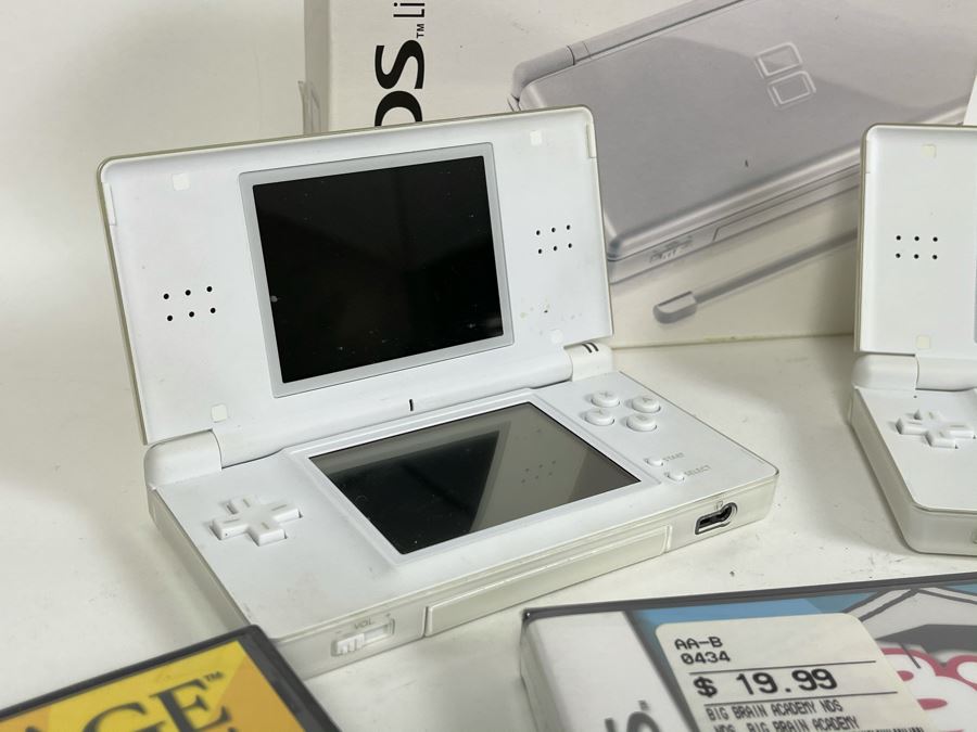 Pair Of Nintendo DS Lites With Various Games Including Brain Age, Sudoku And Sealed Big Brain Academy [Photo 3]