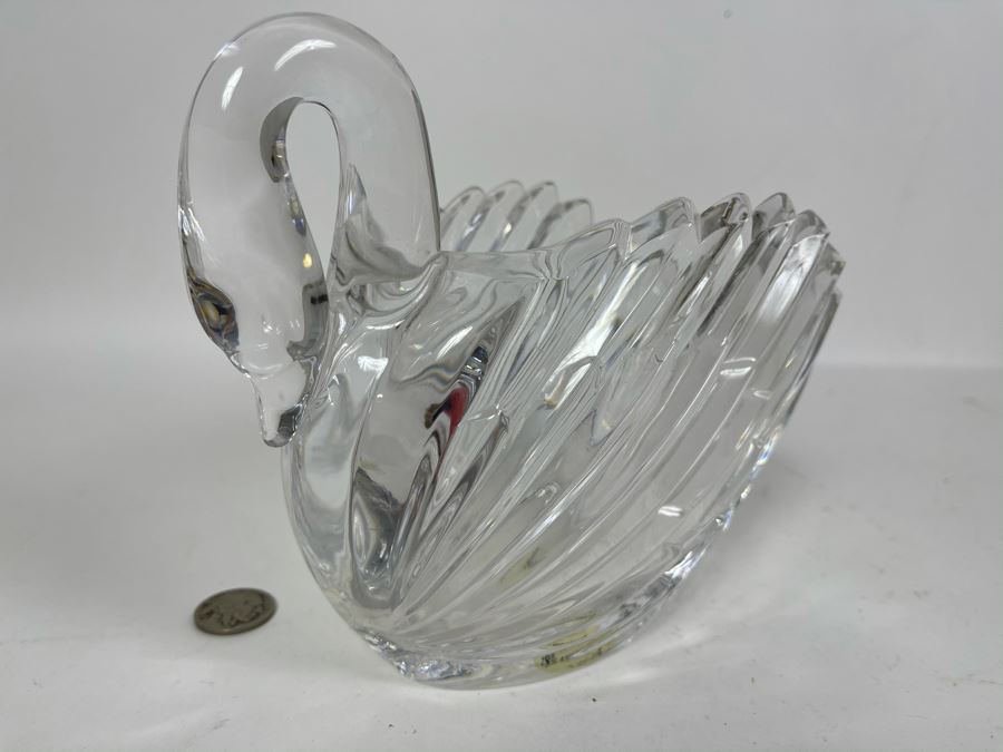 Gloria Vanderbilt Crystal Swan Vase 7W X 5.5H [Photo 5]