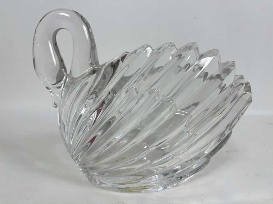 Gloria Vanderbilt Crystal Swan Vase 7W X 5.5H [Photo 3]