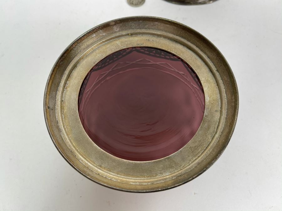 JUST ADDED - Pair Of Glass Cups With Metal Filigree Holders 4.5W [Photo 5]