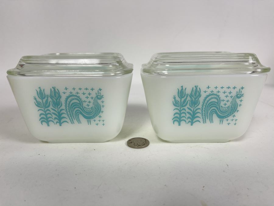 Pair Of Vintage Pyrex 501 B 1 1/2 Cups With Glass Tops [Photo 1]