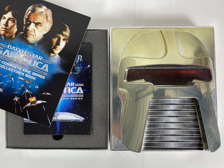 Battlestar Galactica The Complete Epic Series DVDs With Collector's Book [Photo 2]