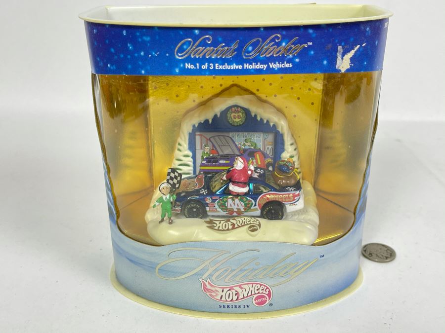 Holiday Hot Wheels Mattel Series IV No. 1 Of 3 Santa's Stocker 1998 [Photo 1]