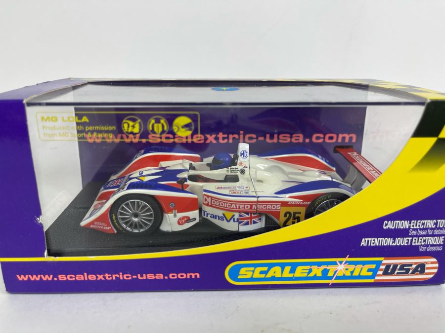Scalextric MG Lola Le Mans 2004 No. 25 Slot Car [Photo 3]