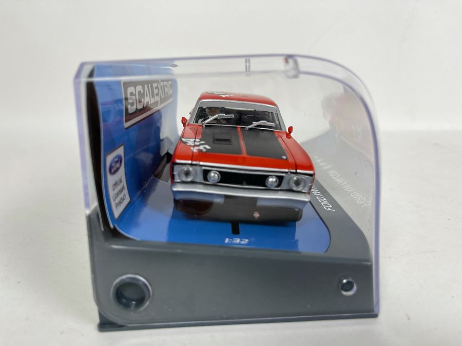 Scalextric Ford XW Falcon Allan Moffat No. 64 Slot Car [Photo 4]