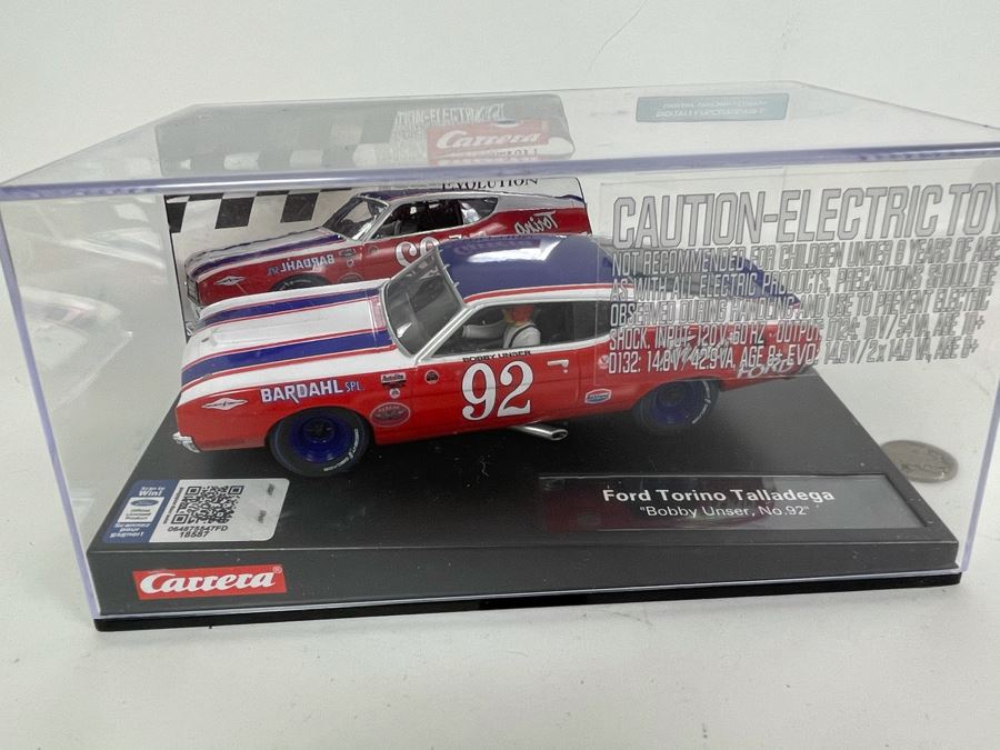 Carrera Ford Torino Talladega Bobby Unser No. 92 Slot Car [Photo 2]