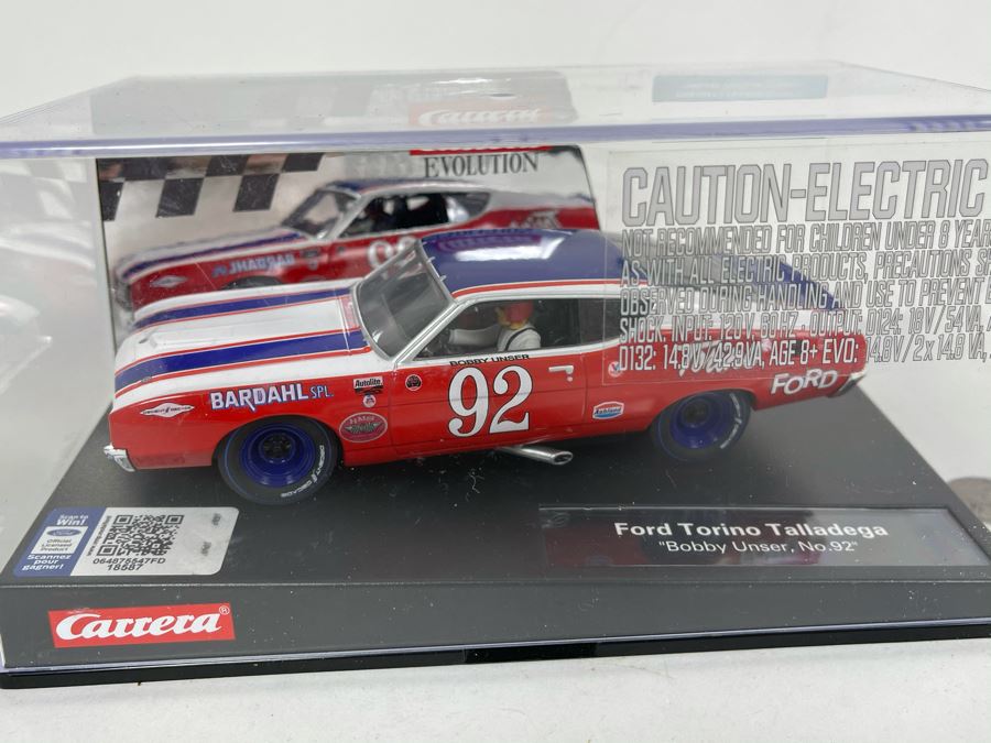 Carrera Ford Torino Talladega Bobby Unser No. 92 Slot Car [Photo 3]