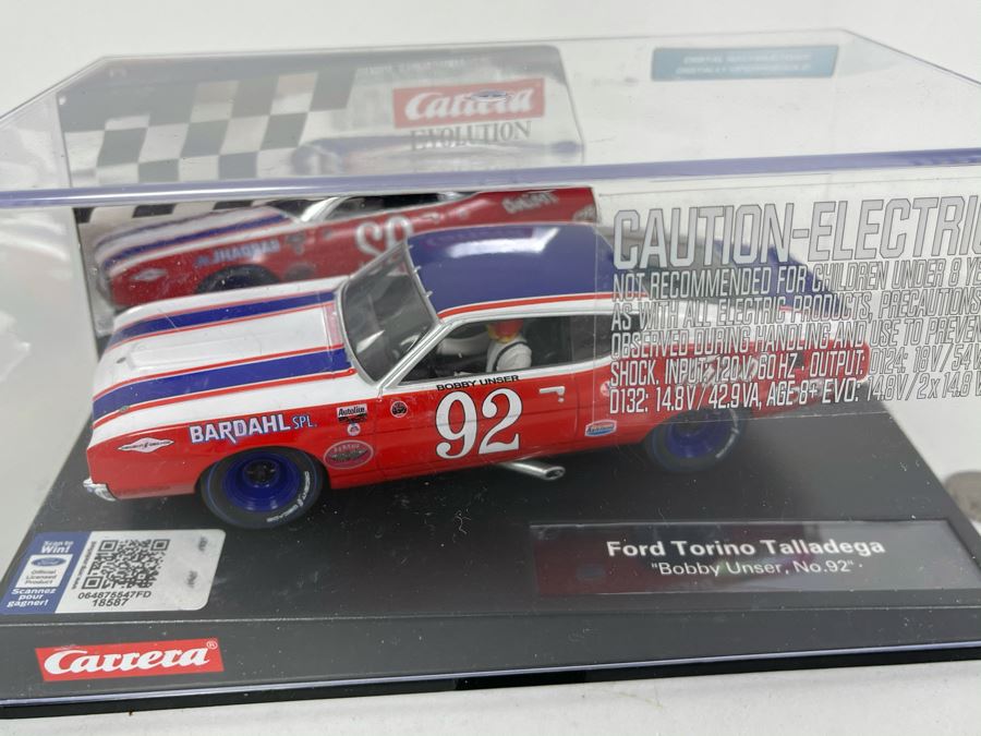 Carrera Ford Torino Talladega Bobby Unser No. 92 Slot Car [Photo 4]