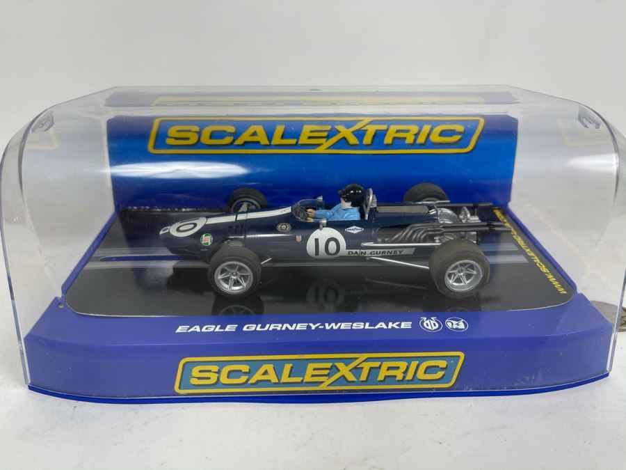 Scalextric Eagle Gurney-Weslake No. 10 Slot Car [Photo 2]