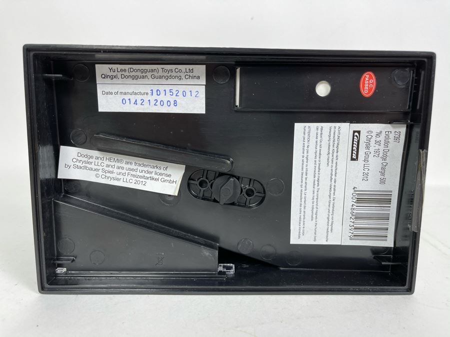 Carrera Dodge Charger 500 No. 30 1972 Slot Car [Photo 12]