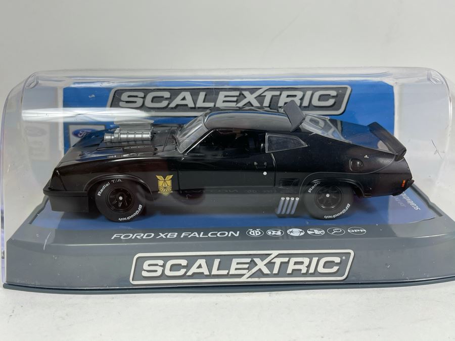 Scalextric Ford XB Falcon Slot Car [Photo 1]