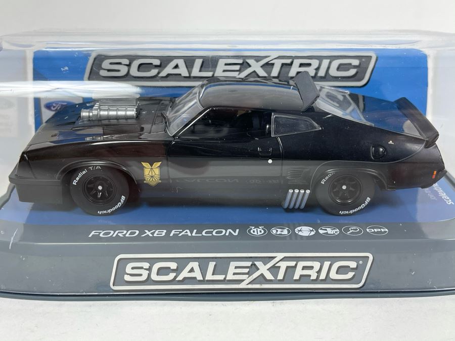 Scalextric Ford XB Falcon Slot Car [Photo 4]