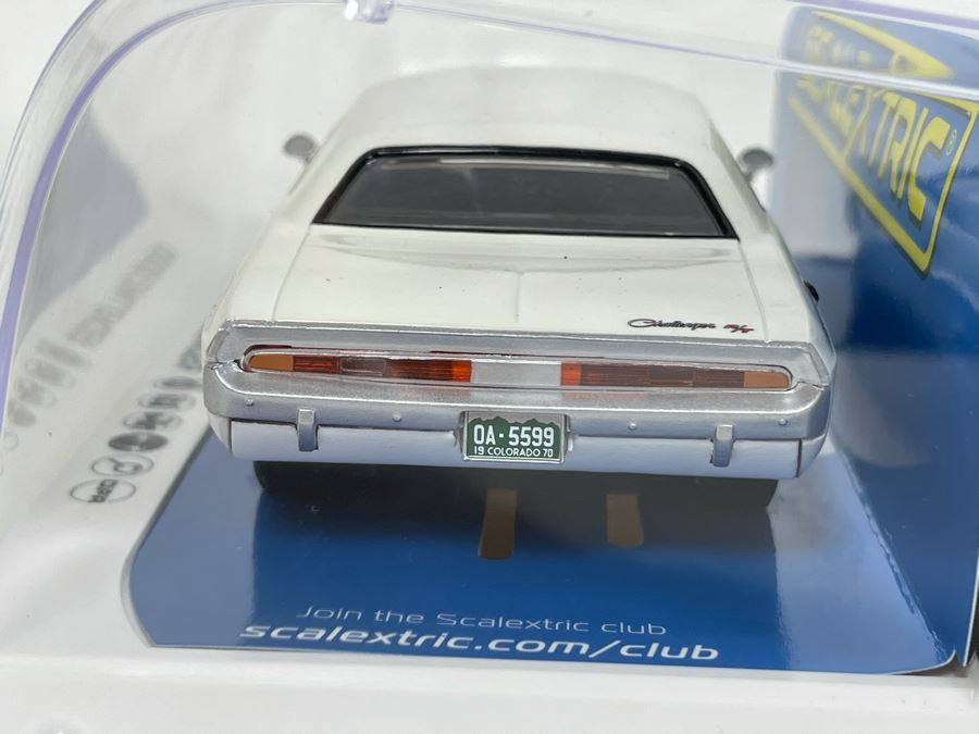 Scalextric Dodge Challenger Slot Car [Photo 8]