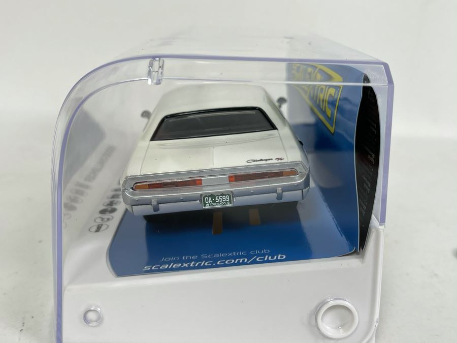 Scalextric Dodge Challenger Slot Car [Photo 7]