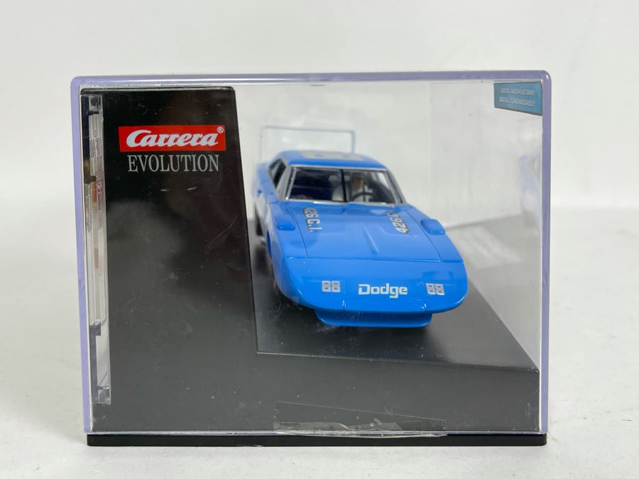 Carrera Dodge Charger Daytona No. 30 1970 Slot Car [Photo 6]