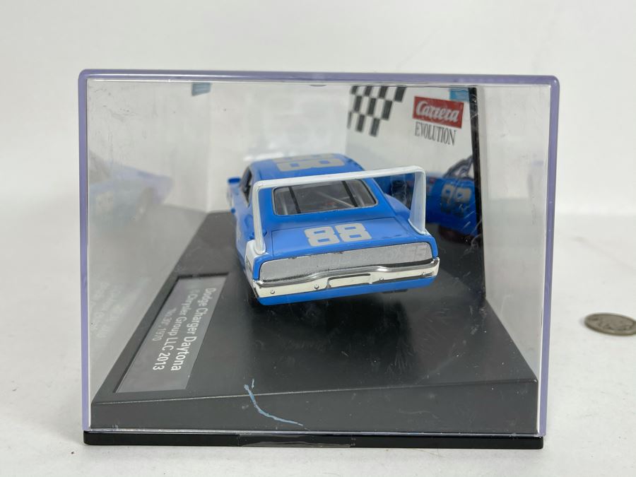 Carrera Dodge Charger Daytona No. 30 1970 Slot Car [Photo 8]