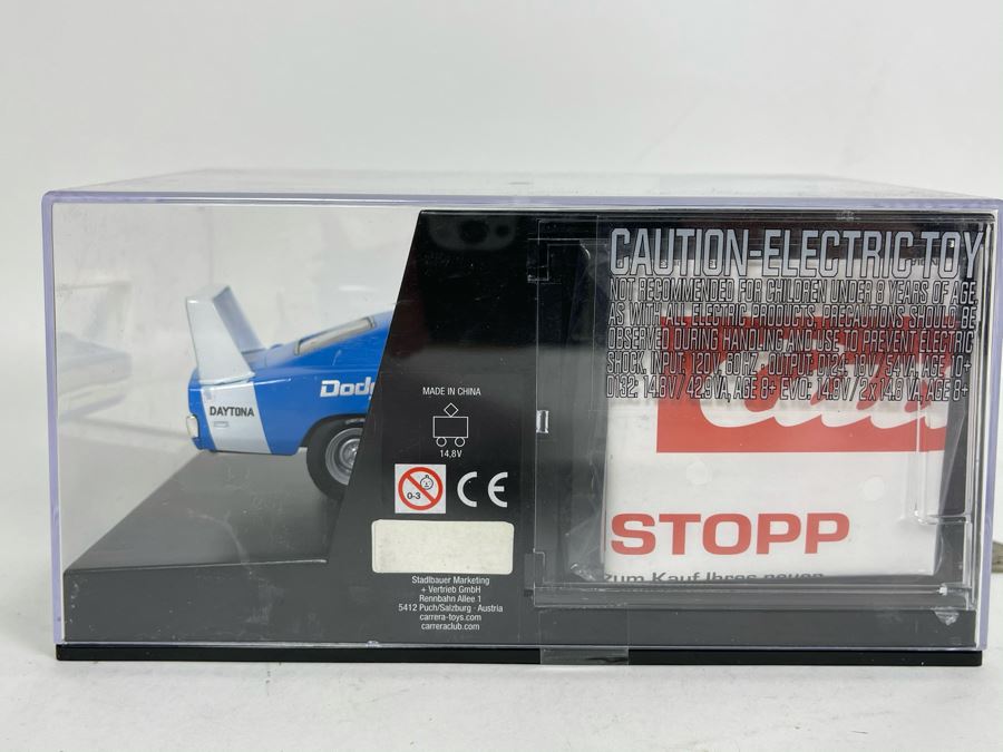 Carrera Dodge Charger Daytona No. 30 1970 Slot Car [Photo 7]