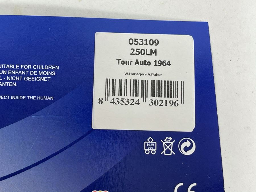 Flyslot 205 LM Road America 500 1964 Walt Hansgen - Augie Pabst No. 2 Slot Car [Photo 9]
