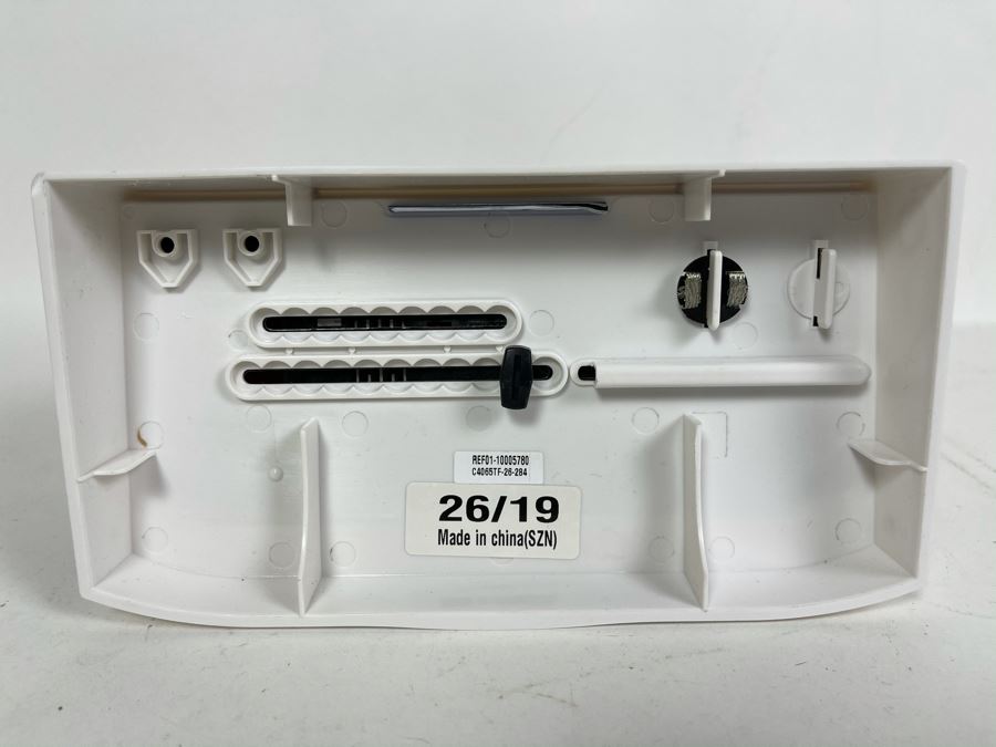 Scalextric Dodge Challenger Slot Car [Photo 8]