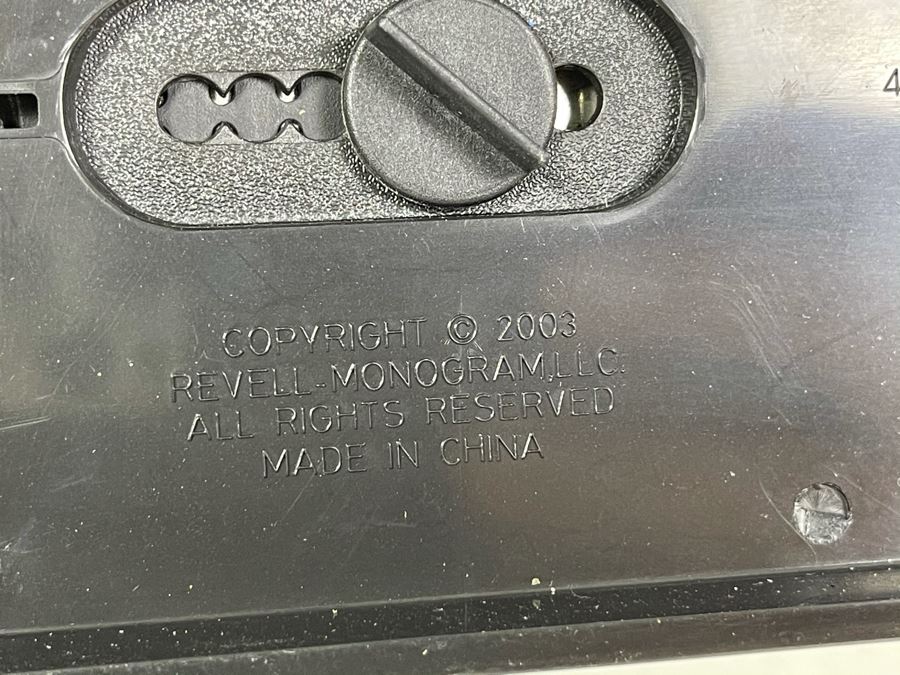 Revel Monogram Model Racing Jaguar E-Type No. 15 Le Mans 1963 Slot Car [Photo 10]