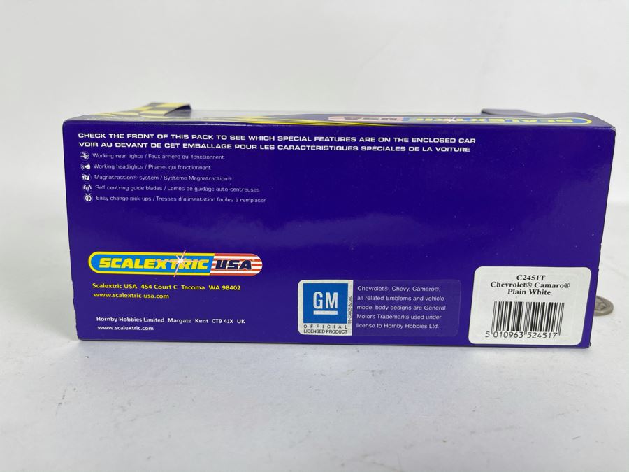 Scalextric Chevrolet Camaro Slot Car [Photo 5]