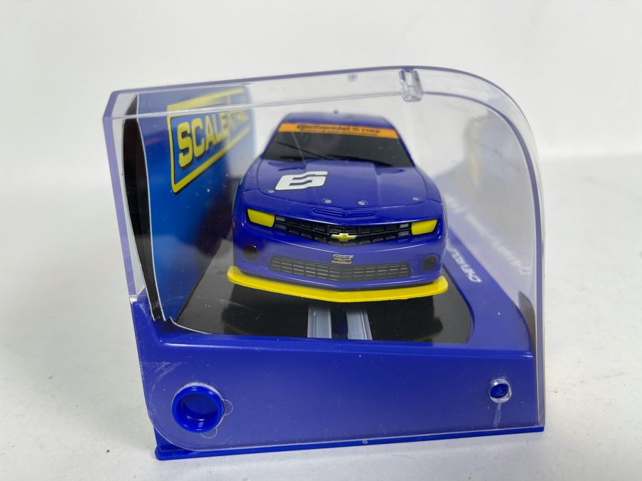 Scalextric Chevrolet Camaro No. 6 Slot Car [Photo 4]