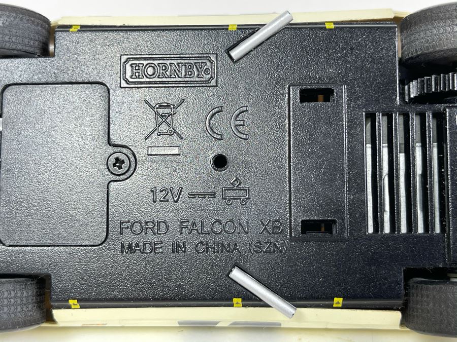 Scalextric Hornby Ford Falcon XB No. 9 Slot Car [Photo 7]